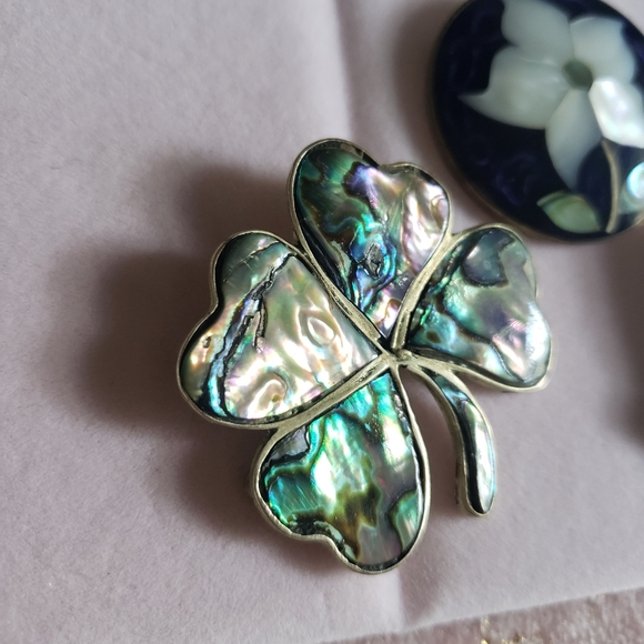 VNTG PINS | Bundle of 3x Mexico Alpaca Mother of Pearl Pins - Picture 4 of 15